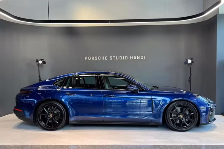Tận thấy Porsche Panamera 2025 từ 6,42 tỷ vừa ra mắt Việt Nam - Hình 3 Tan thay Porsche Panamera 2025 tu 6,42 ty vua ra mat Viet Nam-Hinh-3