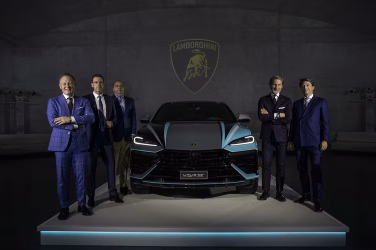 Lamborghini Urus SE "màu độc" với 230 giờ chế tác thủ công - Hình 9 Lamborghini Urus SE