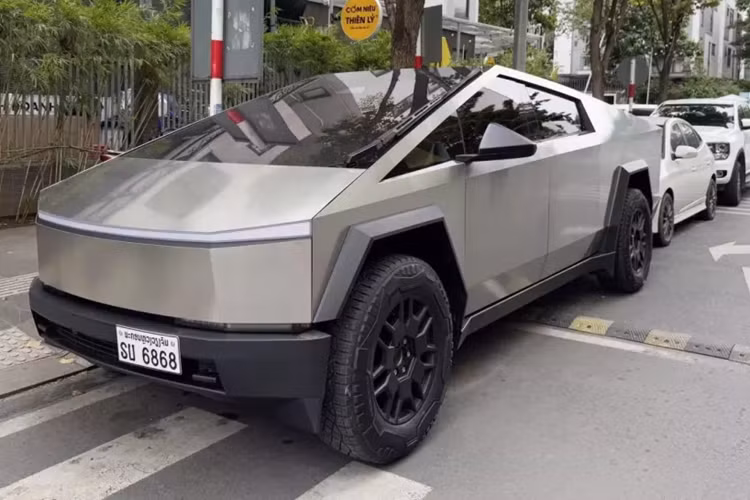 Cận cảnh Tesla Cybertruck 2024 hơn 6 tỷ đồng, đầu tiên phố Việt - Hình 3 Can canh Tesla Cybertruck 2024 hon 6 ty dong, dau tien pho Viet-Hinh-3