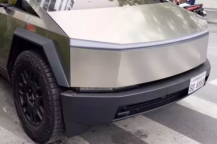 Cận cảnh Tesla Cybertruck 2024 hơn 6 tỷ đồng, đầu tiên phố Việt - Hình 4 Can canh Tesla Cybertruck 2024 hon 6 ty dong, dau tien pho Viet-Hinh-4