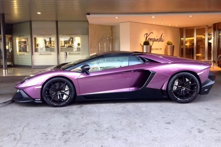 Soi cap doi Lamborghini trieu do 