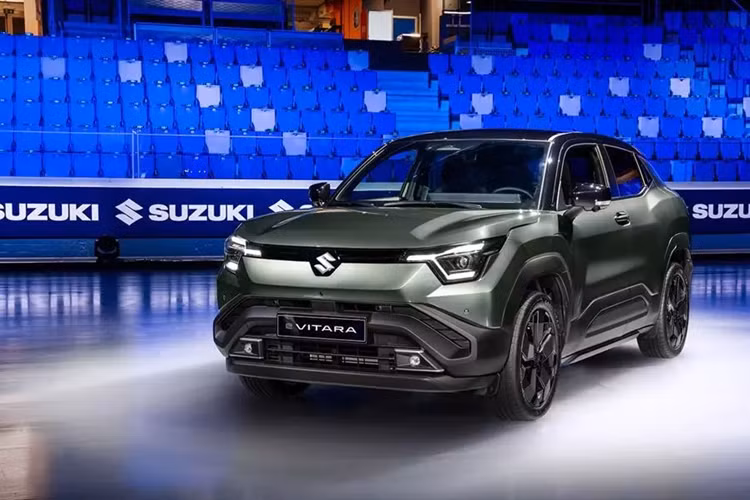 Cận cảnh Suzuki e Vitara 2025 mới, khởi điểm 602 triệu đồng - Hình 2 Can canh Suzuki e Vitara 2025 moi, khoi diem 602 trieu dong-Hinh-2