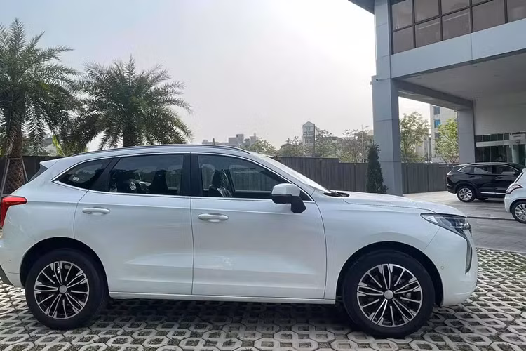 Haval Jolion bằng xương bằng thịt về Việt Nam, giá dưới 700 triệu? - Hình 6 Haval Jolion bang xuong bang thit ve Viet Nam, gia duoi 700 trieu?-Hinh-6