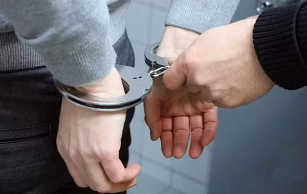 Cu ba 88 tuoi het hon khi bi nguoi yeu cu theo duoi-Hinh-3