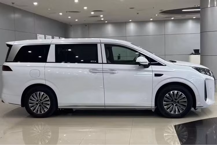 BYD Xia 2025 sang chảnh như Toyota Alphard chưa đến 1 tỷ đồng - Hình 2 BYD Xia 2025 sang chanh nhu Toyota Alphard chua den 1 ty dong-Hinh-2