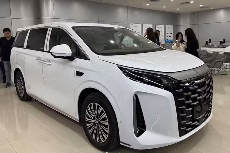 BYD Xia 2025 sang chảnh như Toyota Alphard chưa đến 1 tỷ đồng BYD Xia 2025 sang chanh nhu Toyota Alphard chua den 1 ty dong