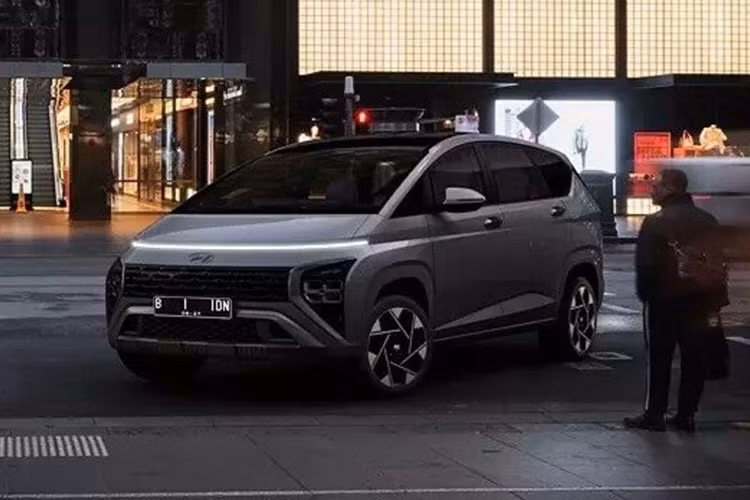 Hyundai Stargazer 2025 mới lộ diện, thiết kế mới gây tò mò - Hình 6 Hyundai Stargazer 2025 moi lo dien, thiet ke moi gay to mo-Hinh-6