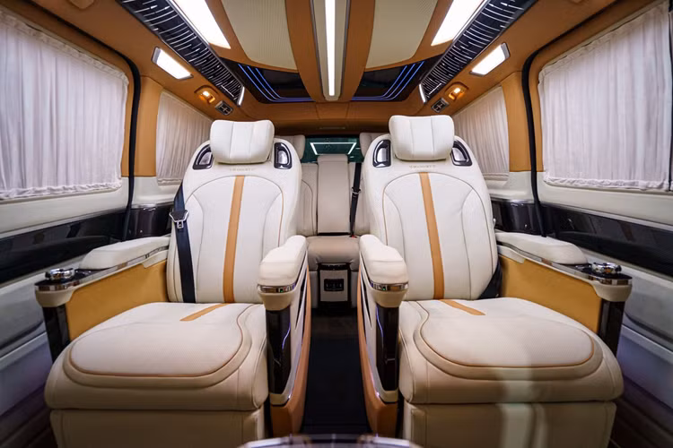 Mercedes-Benz V-Class “biến hình” toàn diện với gói độ Mansory - Hình 6 Mercedes-Benz V-Class “bien hinh” toan dien voi goi do Mansory-Hinh-6