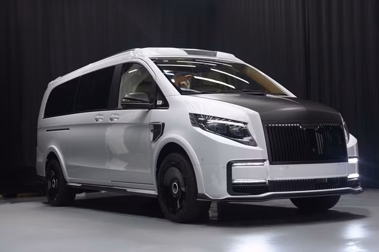 Mercedes-Benz V-Class “biến hình” toàn diện với gói độ Mansory - Hình 8 Mercedes-Benz V-Class “bien hinh” toan dien voi goi do Mansory-Hinh-8