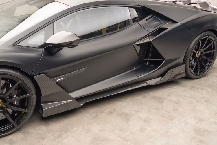 Chi tiết Lamborghini Revuelto Mansory Initiate mạnh 1.070 mã lực - Hình 5 Chi tiet Lamborghini Revuelto Mansory Initiate manh 1.070 ma luc-Hinh-5