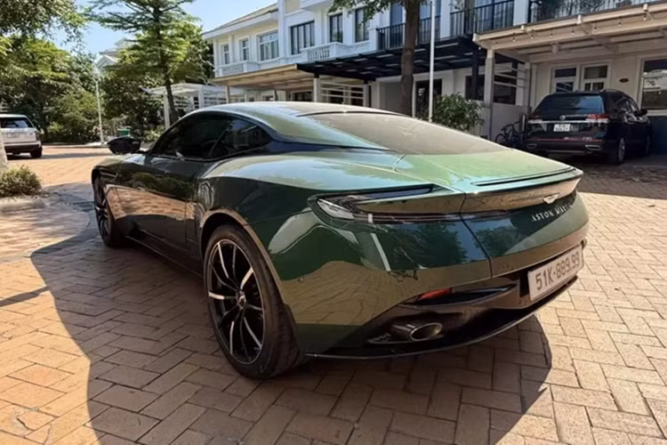 Aston Martin DB11 vừa ra biển khủng, đại gia Việt rao bán 13 tỷ - Hình 4 Aston Martin DB11 vua ra bien khung, dai gia Viet rao ban 13 ty-Hinh-4
