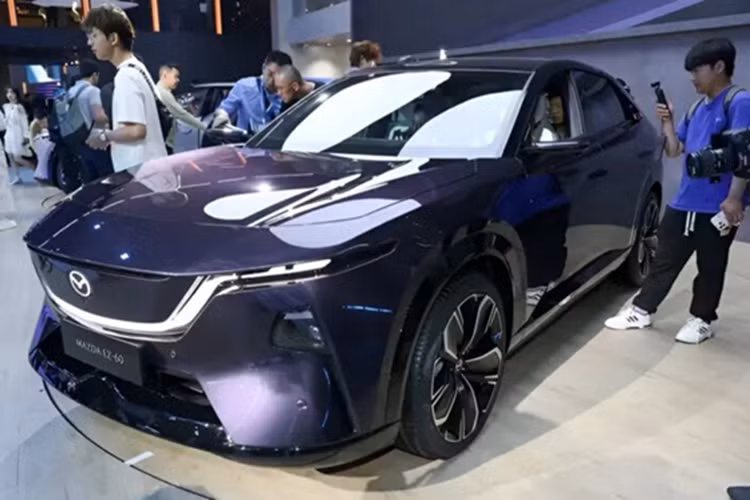 Mazda EZ-60 