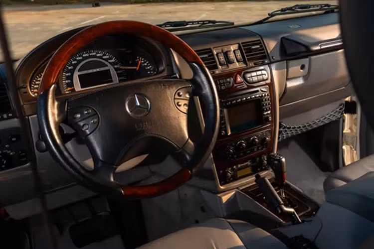 Mercedes-AMG G63 V12 đặc biệt "hàng hiếm" của Hoàng Gia Ả Rập - Hình 3 Mercedes-AMG G63 V12 dac biet