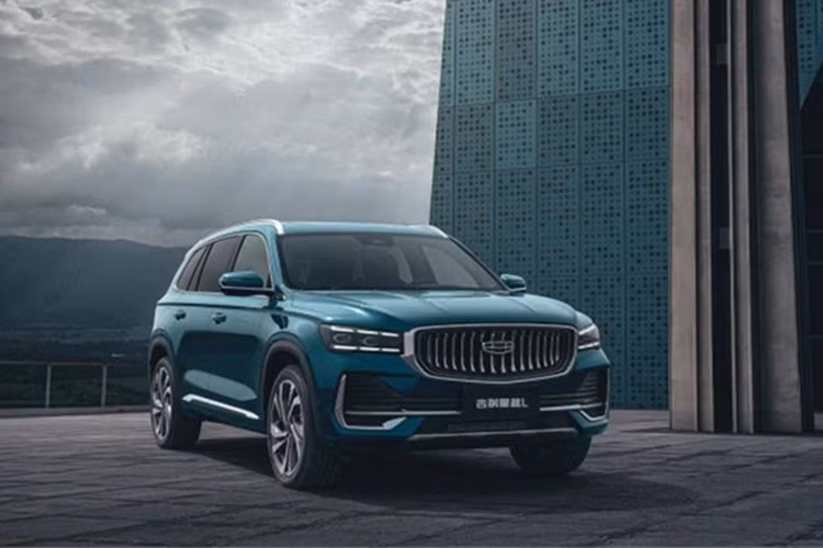 Geely Monjaro sắp về Việt Nam, cạnh tranh "thánh lật" Toyota Fortuner? - Hình 3 Geely Monjaro sap ve Viet Nam, canh tranh