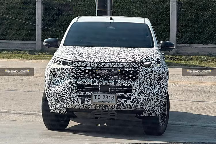 Toyota Hilux 2026 chạy thử tại Thái Lan, sắp ra mắt Đông Nam Á - Hình 7 Toyota Hilux 2026 chay thu tai Thai Lan, sap ra mat Dong Nam A-Hinh-7