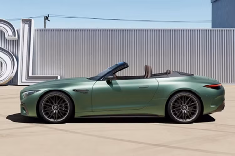 Tận thấy Mercedes-AMG SL63 hơn 12 tỷ đầu tiên về Việt Nam - Hình 3 Tan thay Mercedes-AMG SL63 hon 12 ty dau tien ve Viet Nam-Hinh-3