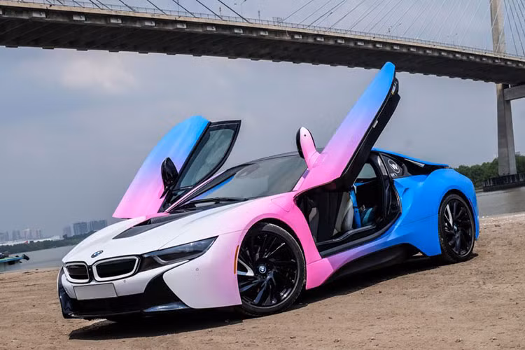 Siêu xe đình đám Việt Nam một thời - BMW i8 "màu hường" lạ mắt - Hình 9 Sieu xe dinh dam Viet Nam mot thoi - BMW i8