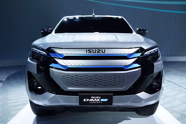 Isuzu D-Max EV 2025 ra mat, ban tai dien 