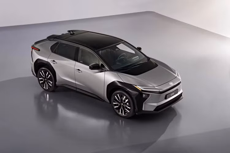 Toyota sắp ra mắt 3 ôtô điện mới, có bán tải chạy điện - Hình 8 Toyota sap ra mat 3 oto dien moi, co ban tai chay dien-Hinh-8