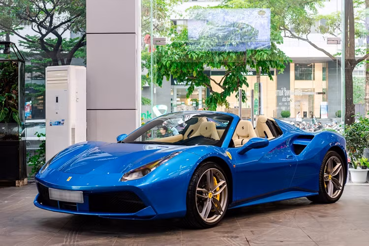 Tan thay bo doi Ferrari mui tran bac ty cua dai gia Ha Noi-Hinh-5