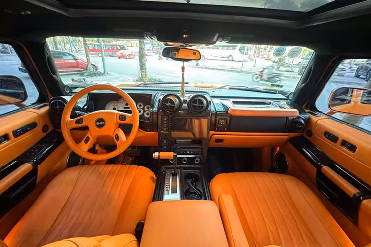 Cụ ông tậu "quái vật" Hummer H2 gần 3 tỷ đồng ở Hà Nội - Hình 7 Cu ong tau