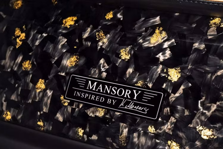 Mansory "hô biến" Rolls-Royce Wraith thành kiệt tác sợi carbon vàng 24k - Hình 4 Mansory
