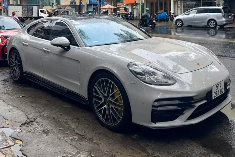 Porsche Panamera Turbo S của "Qua Vũ" rớt giá còn hơn 9 tỷ đồng - Hình 7 Porsche Panamera Turbo S cua