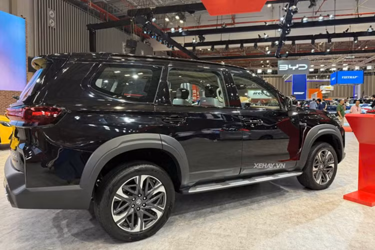 MG D90 2025 ra mắt - SUV 7 chỗ “thách thức” Ford Everest - Hình 8 MG D90 2025 ra mat - SUV 7 cho “thach thuc” Ford Everest-Hinh-8