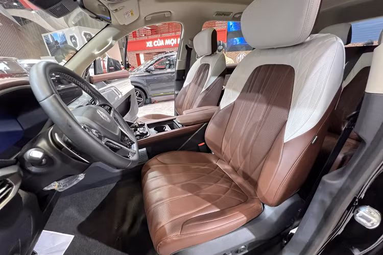 MG D90 2025 ra mắt - SUV 7 chỗ “thách thức” Ford Everest - Hình 5 MG D90 2025 ra mat - SUV 7 cho “thach thuc” Ford Everest-Hinh-5