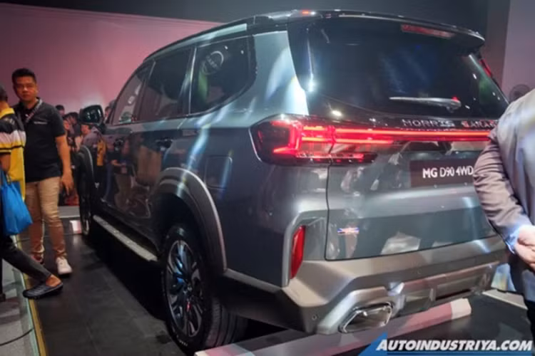 MG D90 2025 ra mắt - SUV 7 chỗ “thách thức” Ford Everest - Hình 3 MG D90 2025 ra mat - SUV 7 cho “thach thuc” Ford Everest-Hinh-3