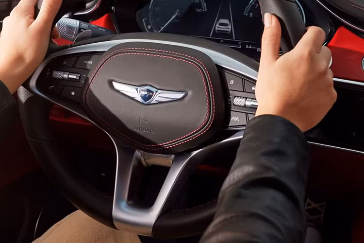 Genesis GV70 2025 mới chỉ từ 1,22 tỷ đồng, "đấu" Mercedes-Benz GLC - Hình 11 Genesis GV70 2025 moi chi tu 1,22 ty dong,