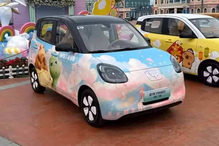 Cận cảnh Wuling Hongguang Mini EV 5 cửa siêu rẻ từ 147 triệu đồng - Hình 2 Can canh Wuling Hongguang Mini EV 5 cua sieu re tu 147 trieu dong-Hinh-2