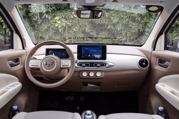 Cận cảnh Wuling Hongguang Mini EV 5 cửa siêu rẻ từ 147 triệu đồng - Hình 5 Can canh Wuling Hongguang Mini EV 5 cua sieu re tu 147 trieu dong-Hinh-5
