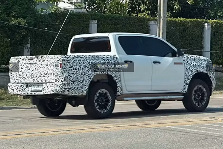 Toyota Hilux 2026 chạy thử tại Thái Lan, sắp ra mắt Đông Nam Á - Hình 6 Toyota Hilux 2026 chay thu tai Thai Lan, sap ra mat Dong Nam A-Hinh-6