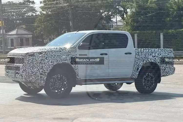 Toyota Hilux 2026 chạy thử tại Thái Lan, sắp ra mắt Đông Nam Á - Hình 5 Toyota Hilux 2026 chay thu tai Thai Lan, sap ra mat Dong Nam A-Hinh-5