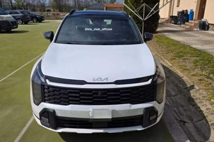 Kia Sportage 2025 trục cơ sở ngắn lộ diện, dự kiến giá "mềm" hơn Kia Sportage 2025 truc co so ngan lo dien, du kien gia