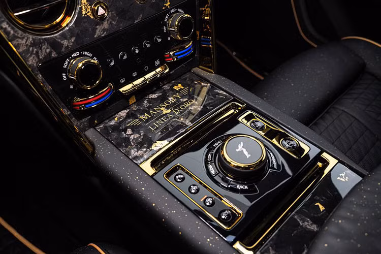 Rolls-Royce Cullinan phong cach A Rap 