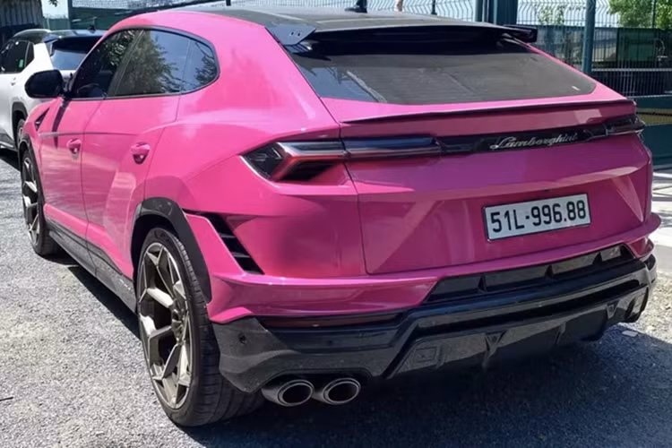 Lamborghini Urus hon 16 ty 