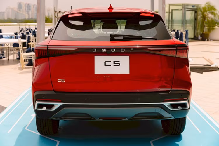 Omoda C5 Luxury bat ngo 