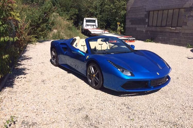 Ferrari 488 Spider hơn 10 tỷ "siêu lướt" của đại gia Việt rao bán - Hình 6 Ferrari 488 Spider hon 10 ty