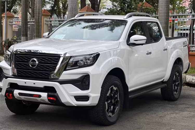 Bán tải Nissan Navara tại Việt Nam giảm "mạnh tay" tới 90 triệu đồng Ban tai Nissan Navara tai Viet Nam giam