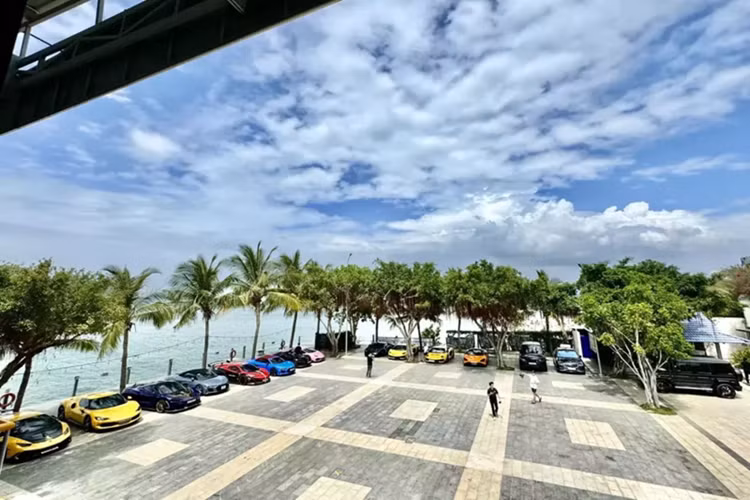 Xem dàn siêu xe bạc tỷ của đại gia Việt "phượt" biển Vũng Tàu - Hình 6 Xem dan sieu xe bac ty cua dai gia Viet