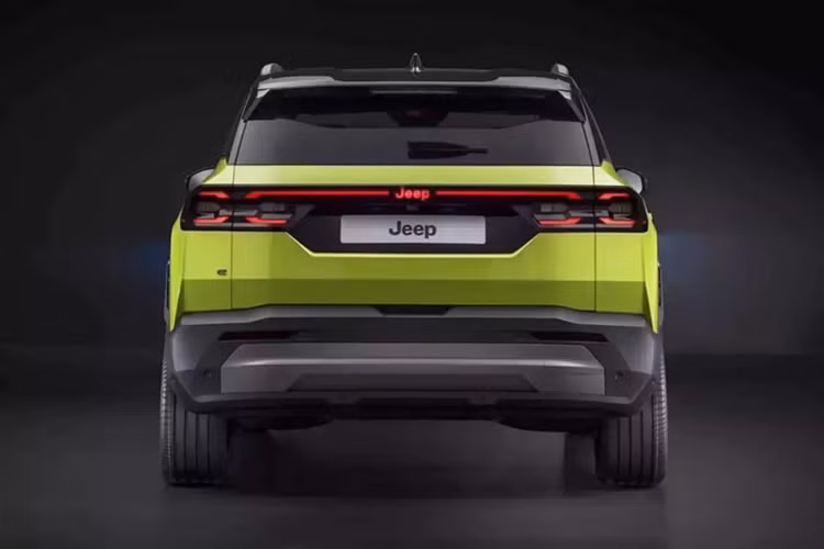 Jeep Compass 2026 lo dien, chung khung gam voi Peugeot 5008-Hinh-7