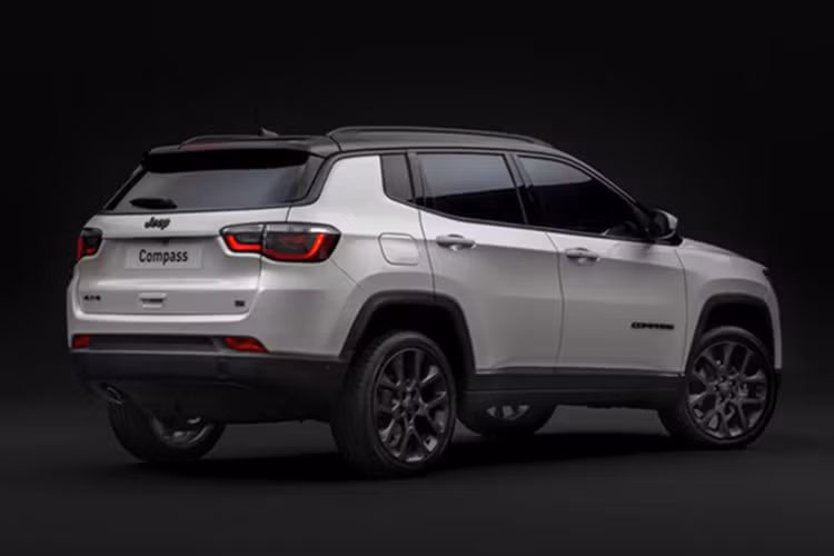 Jeep Compass 2026 lo dien, chung khung gam voi Peugeot 5008-Hinh-10