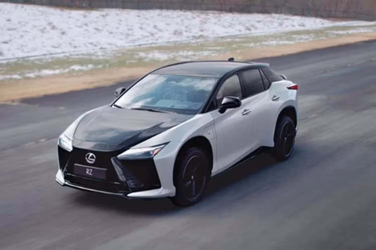 SUV điện Lexus RZ 2025 ra mắt, chạy tối đa 575 km/lần sạc SUV dien Lexus RZ 2025 ra mat, chay toi da 575 km/lan sac
