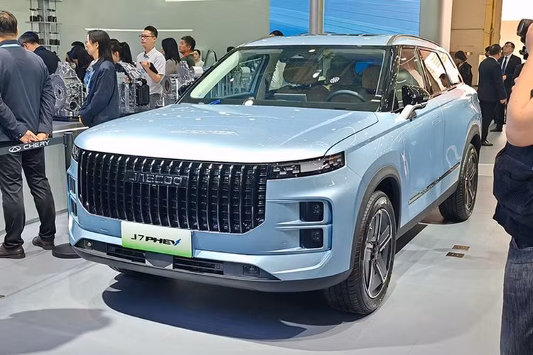 Jaecoo J7 PHEV có thể lăn bánh tới 1.200km với 1 bình xăng Jaecoo J7 PHEV co the lan banh toi 1.200km voi 1 binh xang