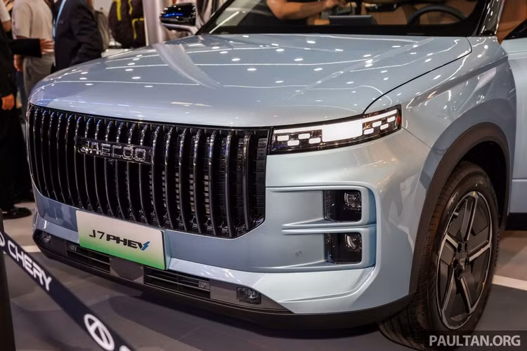 Jaecoo J7 PHEV có thể lăn bánh tới 1.200km với 1 bình xăng - Hình 3 Jaecoo J7 PHEV co the lan banh toi 1.200km voi 1 binh xang-Hinh-3