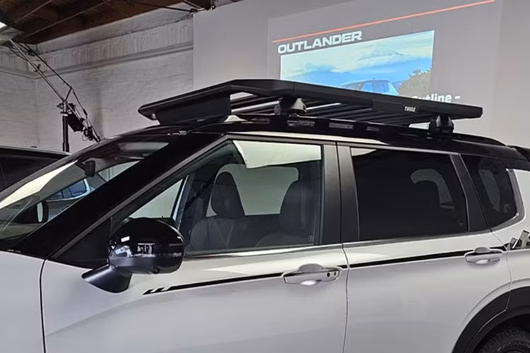 Ra mắt Mitsubishi Outlander bản địa hình, giá khoảng 30.000 USD? - Hình 5 Ra mat Mitsubishi Outlander ban dia hinh, gia khoang 30.000 USD?-Hinh-5