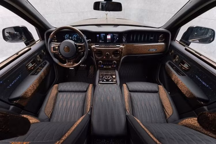 Rolls-Royce Cullinan phong cach A Rap 