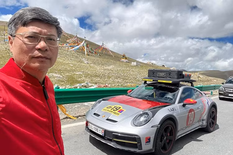 Porsche 911 Dakar cua dai gia Viet 